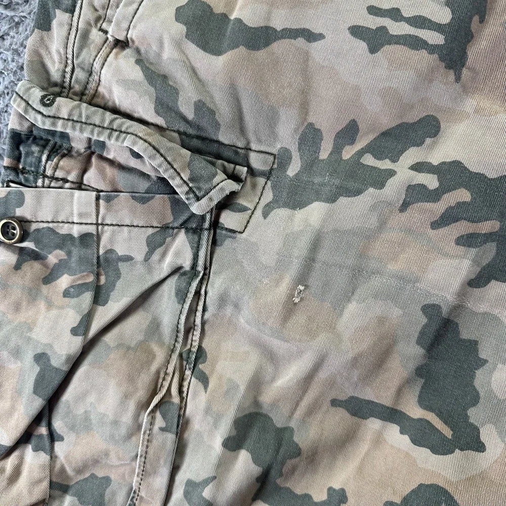 Vintage Levi's Shorts Mens 42 Brown Camouflage Cotton Cargo‎ Utility Workwear